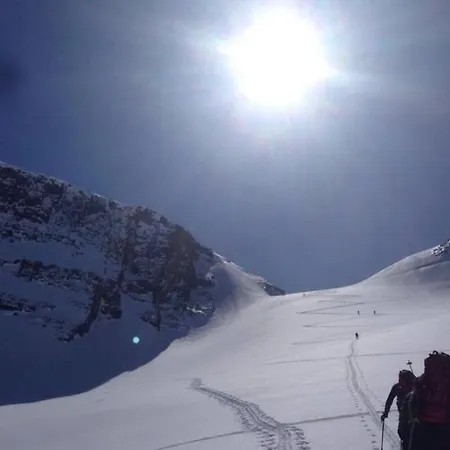 Bakken, Holyday Volda